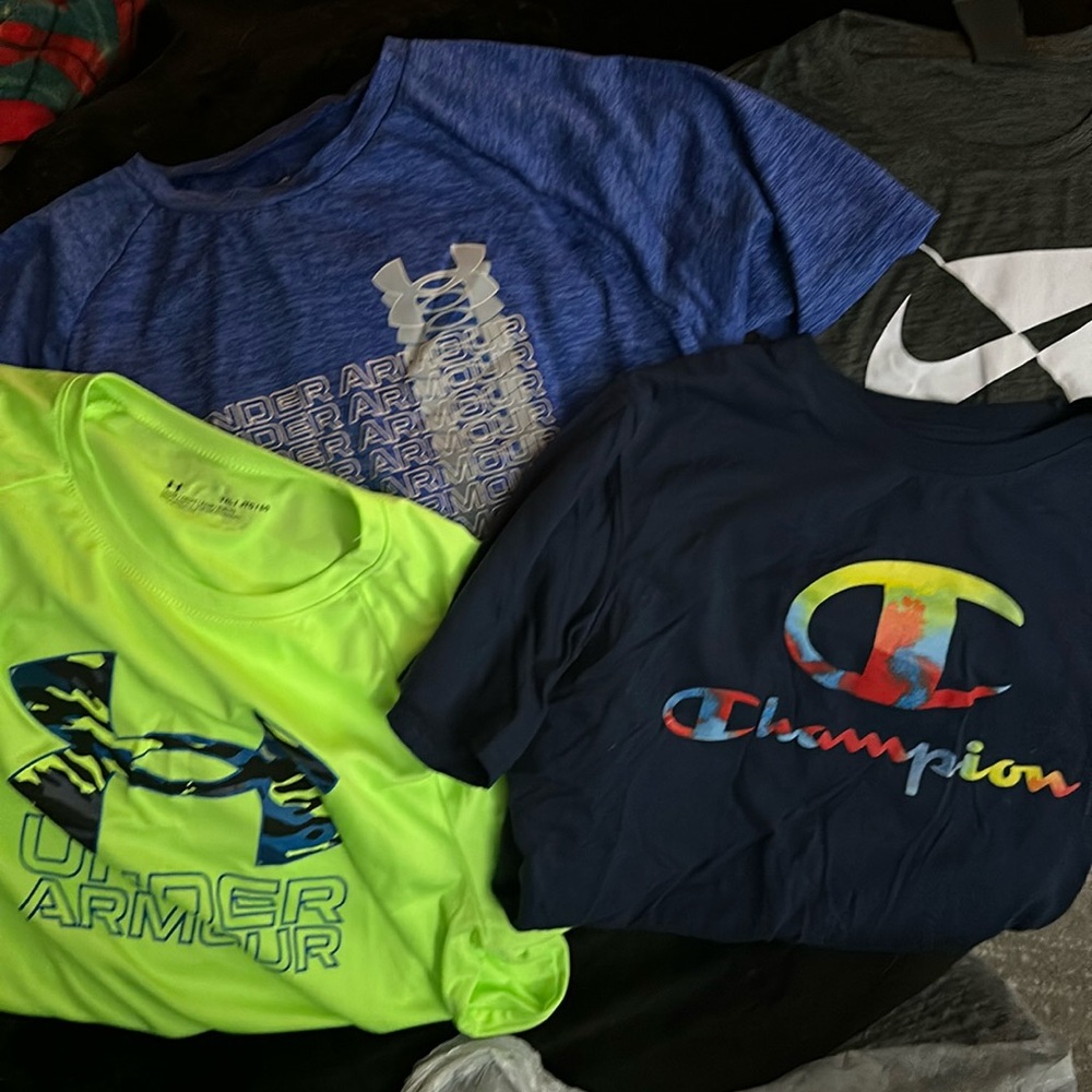 Bundle of youth xl shirts